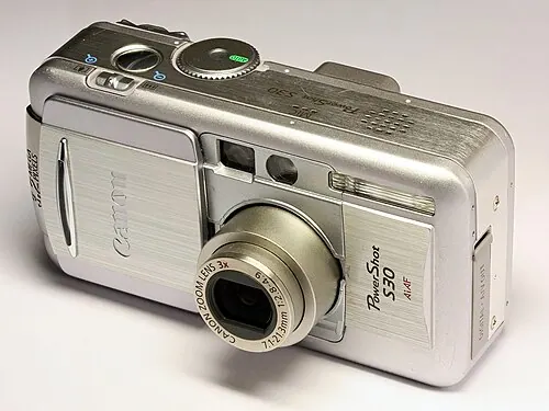 Canon PowerShot S30 camera