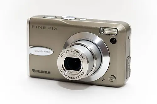 Fujifilm FinePix F30 camera