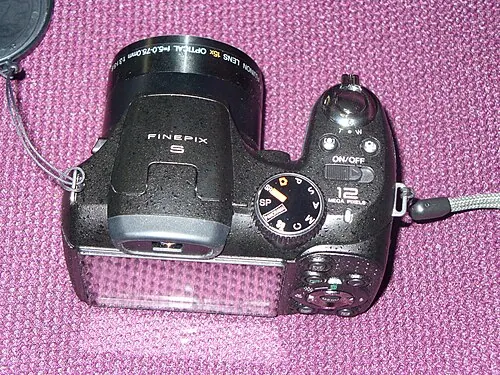 Fujifilm FinePix S1600 camera