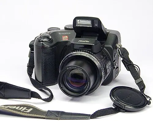 Fujifilm FinePix S602 Zoom camera