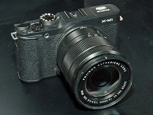 Fujifilm X-M1 camera