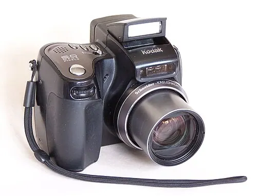 Kodak DX7590 Zoom Digital Camera camera