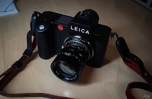 Leica SL2 camera