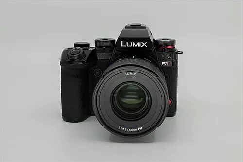 Panasonic Lumix DC-S1M2 camera