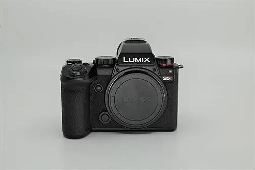 Panasonic Lumix DC-S5M2 camera