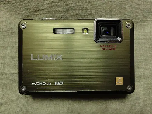 Panasonic Lumix DMC-FT1 camera