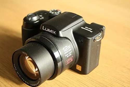 Panasonic Lumix DMC-FZ5 camera