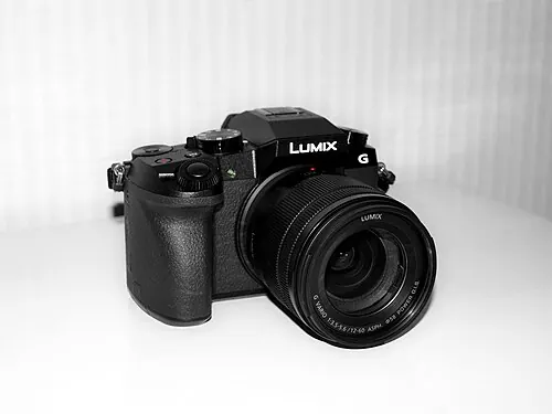 Panasonic Lumix DMC-G7 camera