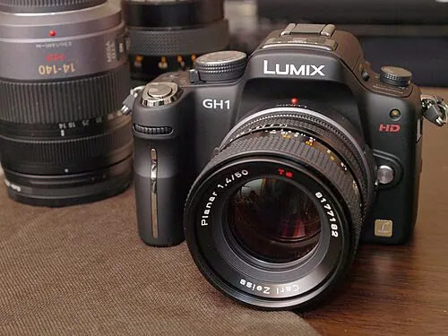 Panasonic Lumix DMC-GH1 camera