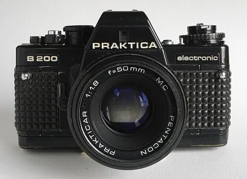 Pentacon Praktica B 200 camera