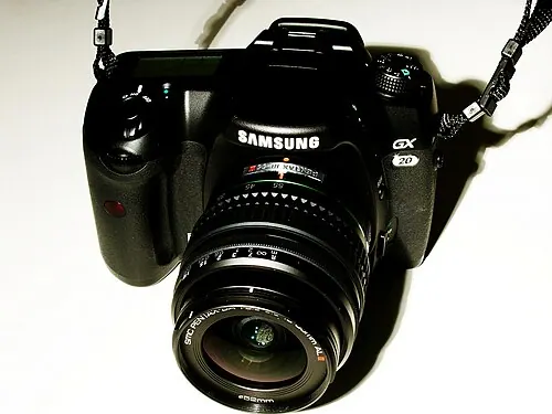 Samsung GX-20 camera