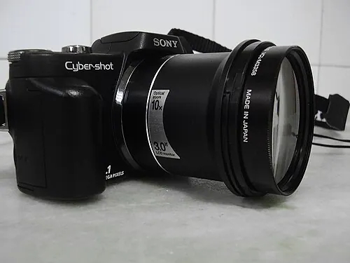 Sony Cyber-shot DSC-H10 camera