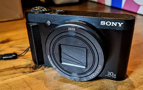 Sony Cyber-shot DSC-HX90V camera